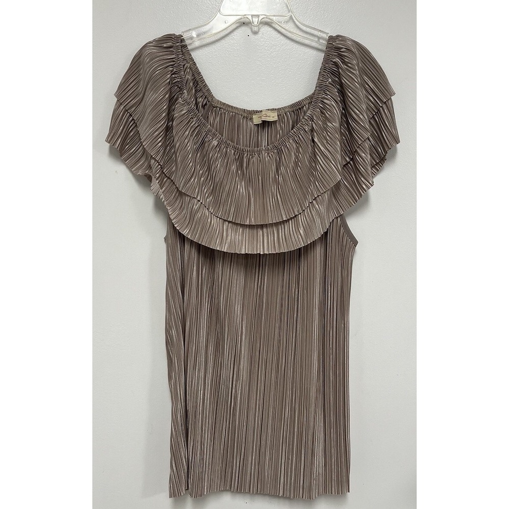 Front of Closet Women Size 3x Pleated Plisse Top - Sleeveless, Champagne Beige